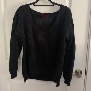 Oversized v-neck black sweater